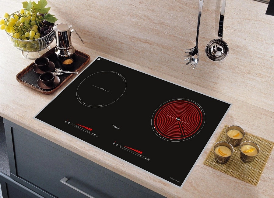 Nguyên nhân và cách xử lí lỗi bếp từ bật tắt liên tục