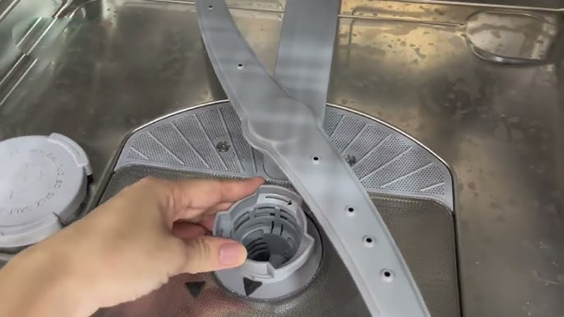 Tắc cánh tay phun