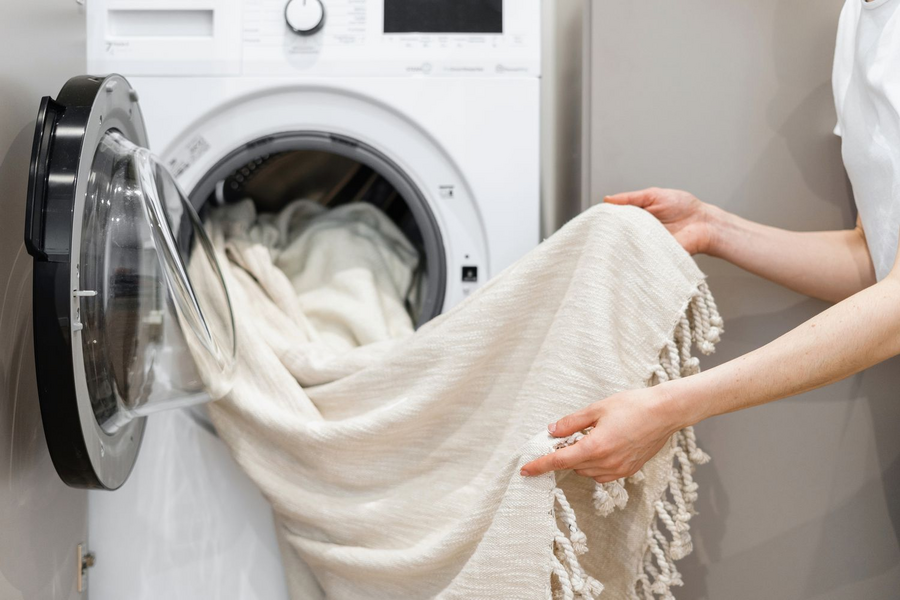 Điều chỉnh đúng lượng quần áo vào máy giặt