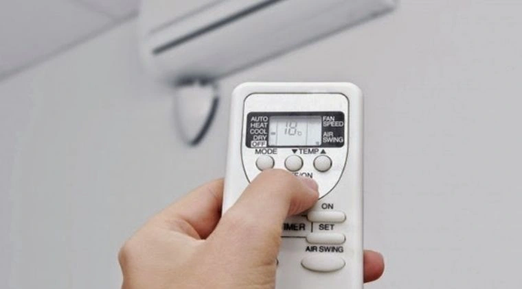 Bật điều hòa chế độ khô