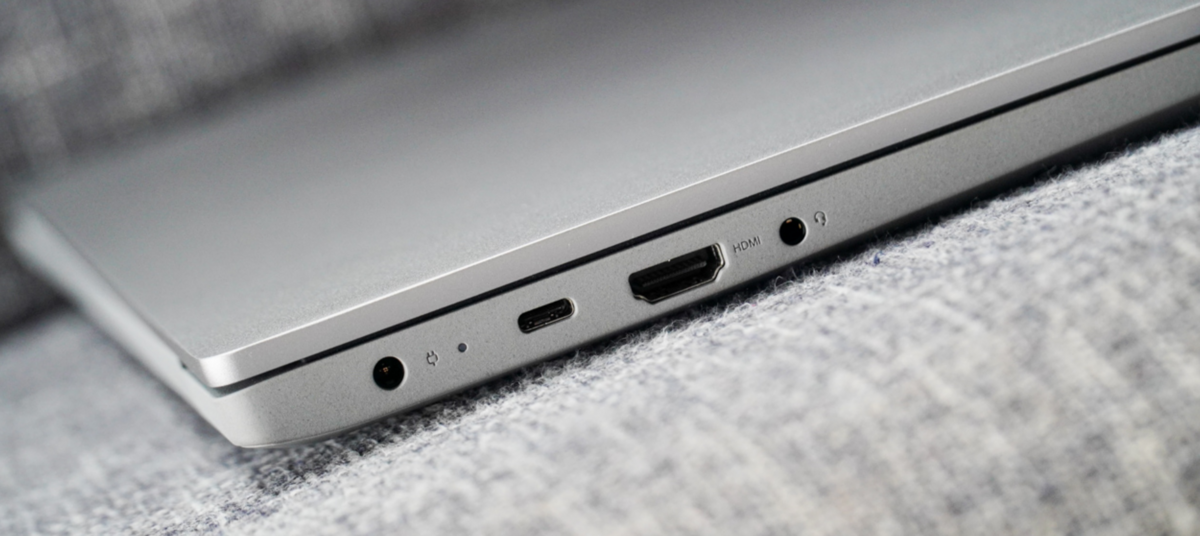 Cả 2 dòng máy đều được trang bị đa dạng kết nối