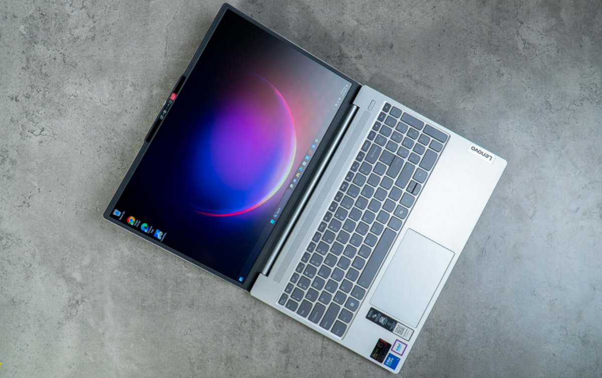 Lenovo IdeaPad Slim 5 đem lại cảm giác sang trọng, chắc chắn với vỏ kim loại nguyên khối