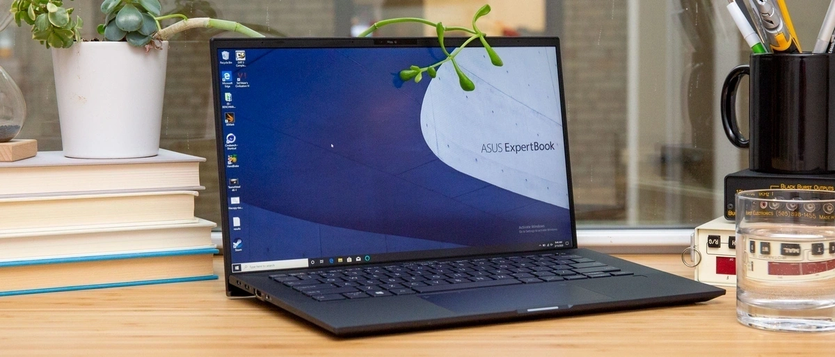 Asus ExpertBook sử dụng vi xử lý mạnh mẽ giúp xử lý nhiều tác vụ mượt mà