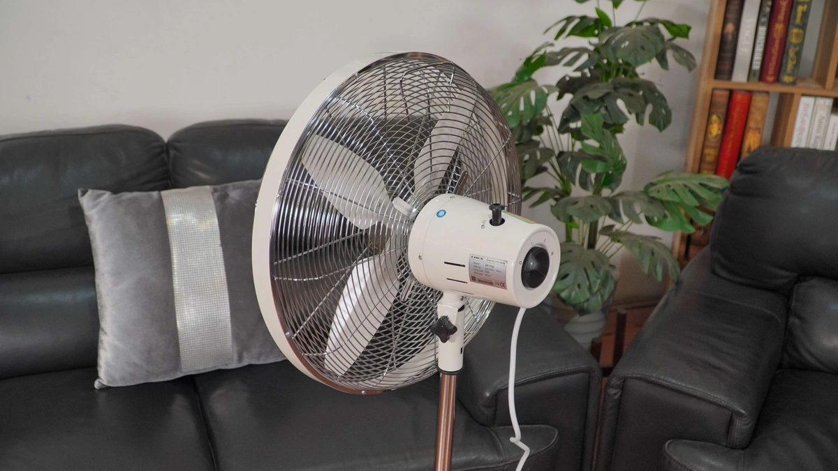 Điều khiển bằng núm vặn 3 tốc độ gió