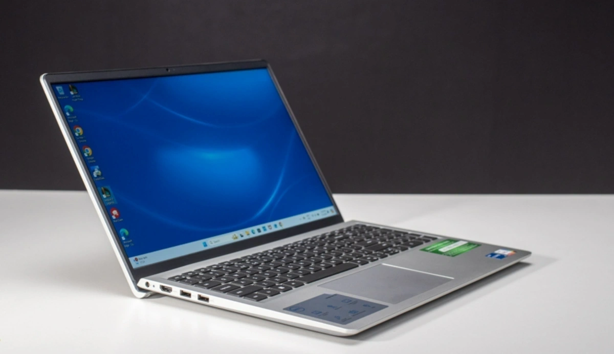 Laptop Dell Inspiron 3520 N5I5052W1 - laptop cho dân văn phòng