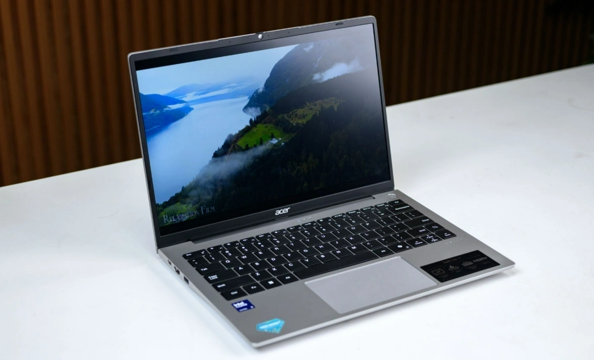 Acer Swift Lite 14 AI (SFL14-51M-56HS) kết hợp 2 gam màu xám - đen hài hòa