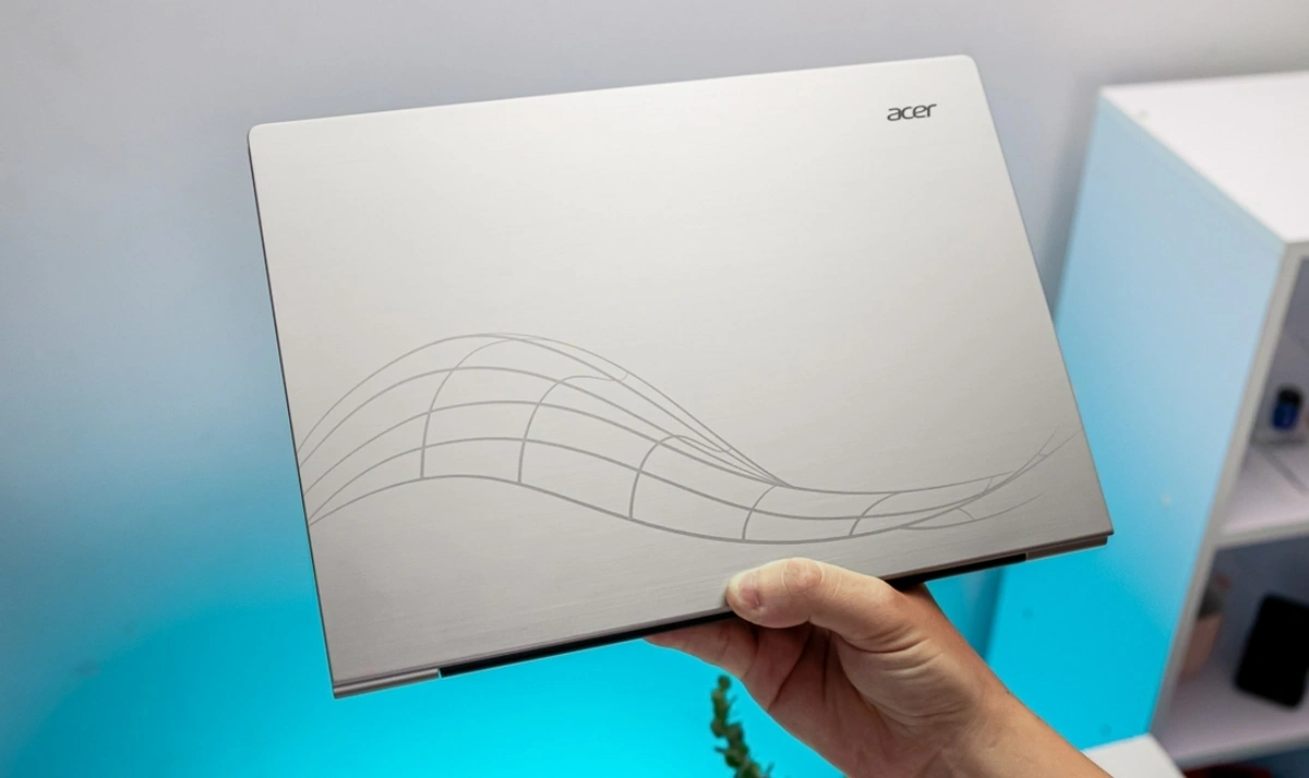 Đánh giá laptop Acer Swift Lite 14 AI (SFL14-51M-56HS) có kiểu dáng nhỏ gọn, thanh lịch