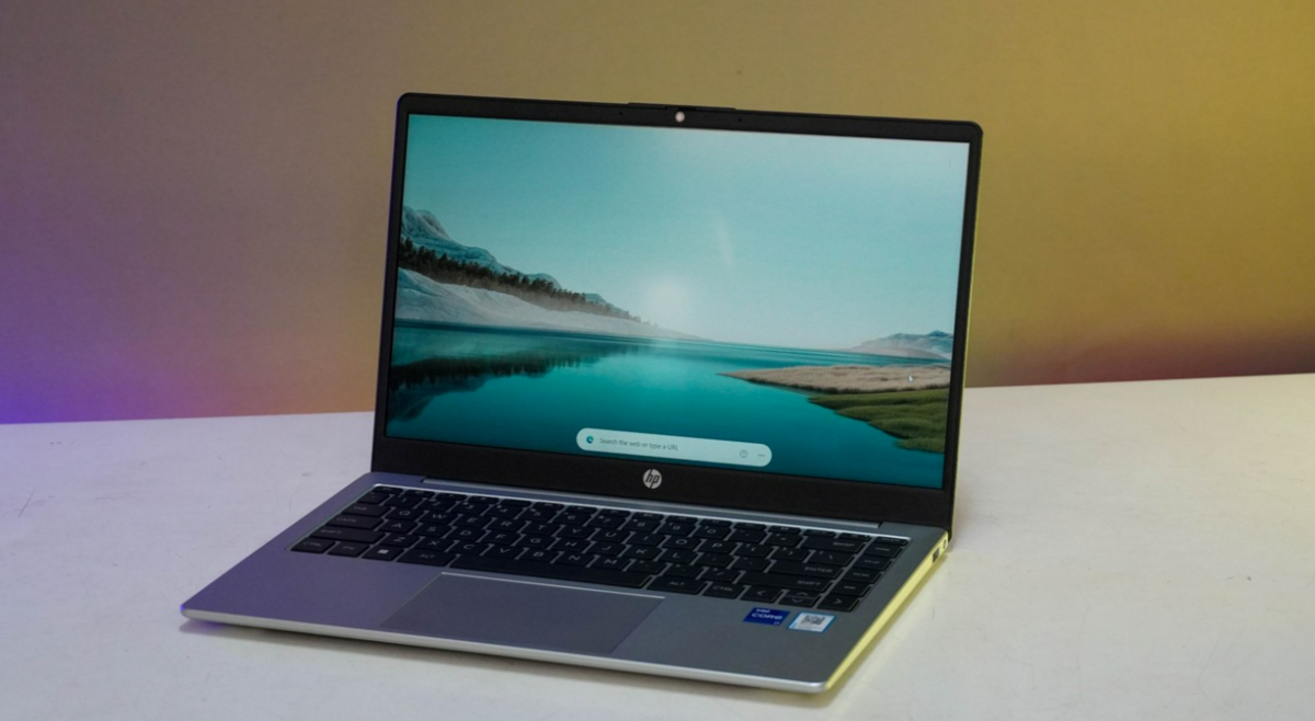 Laptop HP 240 G10 8U7E4PA là chiếc laptop giá rẻ cho học ính mà các gia đình nên cân nhắc