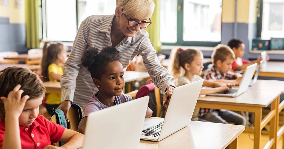 Lựa chọn phần cứng phù hợp khi chọn mua laptop cho học sinh lớp 6