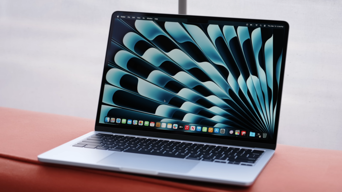 MacBook Air M4 13MW123SA/A - sản phẩm laptop mỏng nhẹ cao cấp cho sinh viên năm nhất