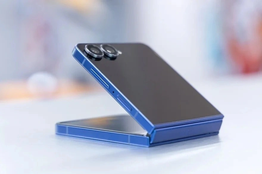 Galaxy Z Flip 7 là chiếc điện thoại Z Flip mỏng nhất