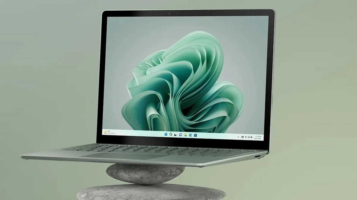 Màn hình laptop học online cần bảo vệ mắt, hiển thị sắc nét