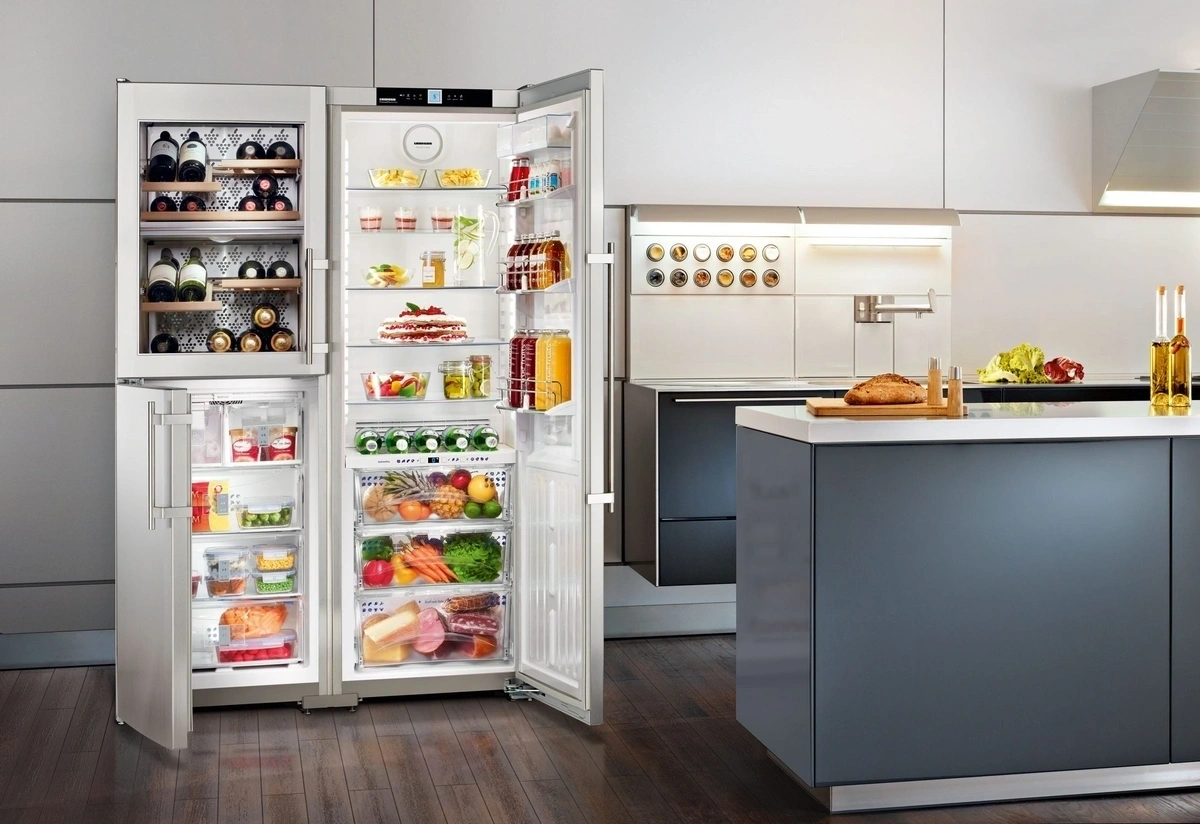 Vệ sinh lại tủ lạnh sau khi mưa bão là điều cần thiết để loại bỏ hoàn toàn vi khuẩn