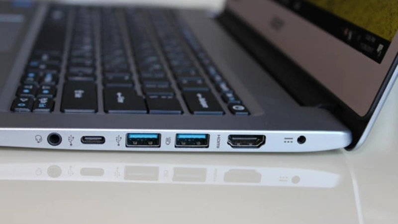 Laptop cho sinh viên cần có nhiều cổng kết nối để đáp ứng nhu cầu đa dạng