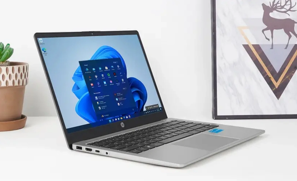 Laptop HP 240 G10 8U7E4PA là sự lựa chọn tiết kiệm cho các bạn sinh viên năm nhất