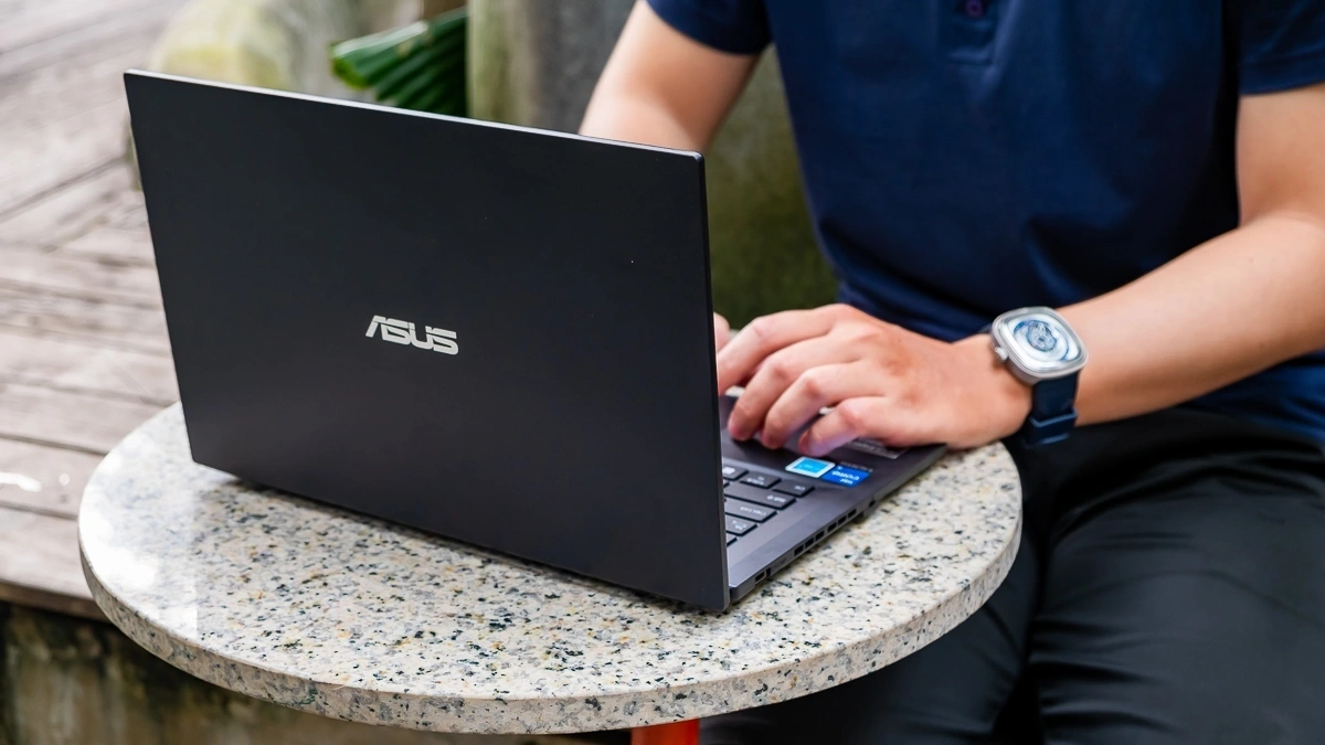 Laptop cho sinh viên sư phạm - Laptop ASUS ExpertBook B1502CVA-NJ0175W