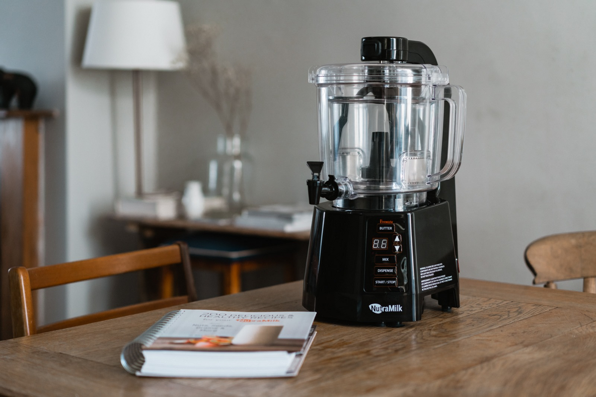 Máy làm sữa hạt: Thức uống nóng hổi, bổ dưỡng