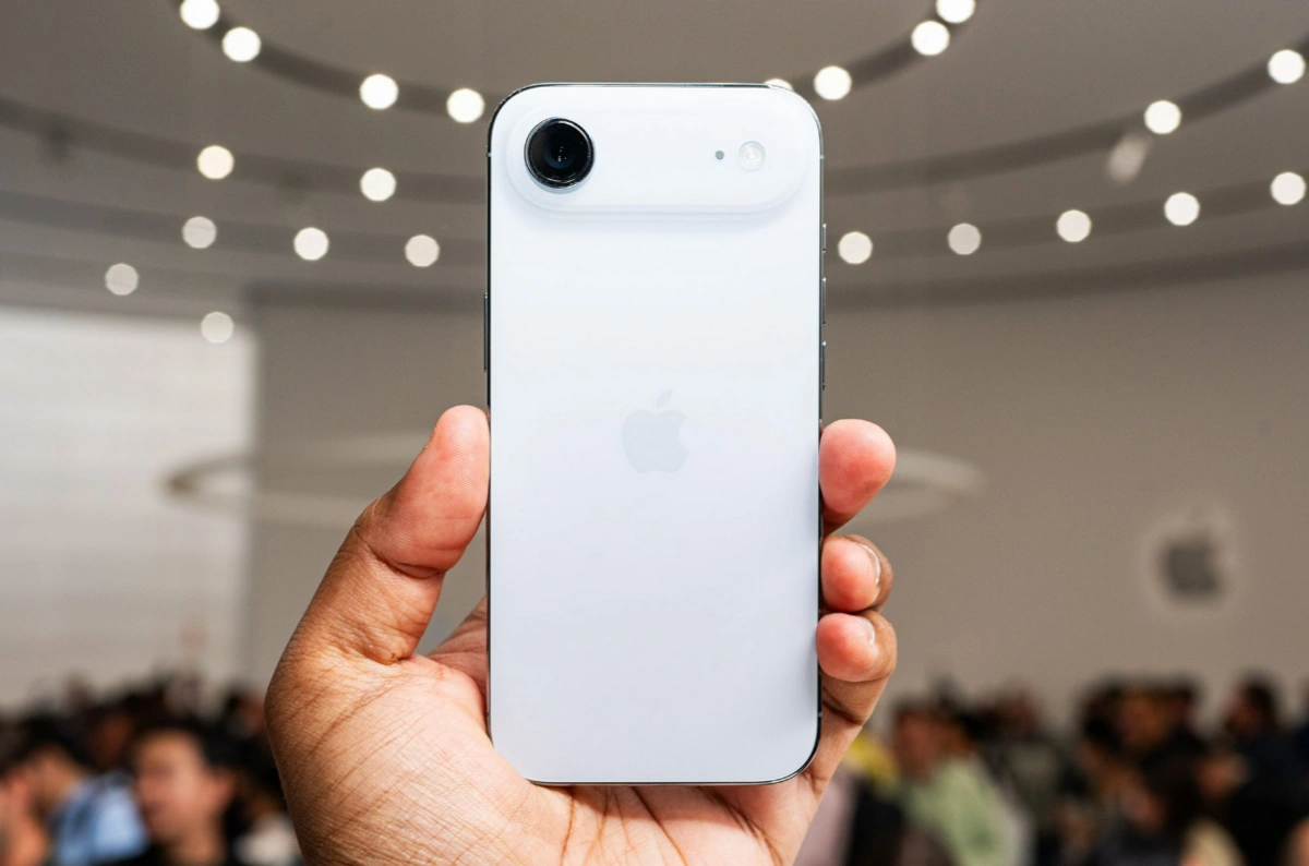 Nên mua iPhone Air khi nào?