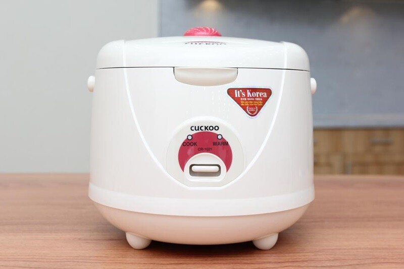 Nồi cơm điện cơ 1.8L Cuckoo CR-1021-Trắng