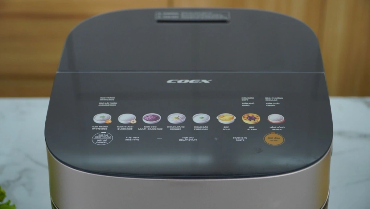 Bảng điều khiển đa sắc + 8 chế độ nấu thông minh