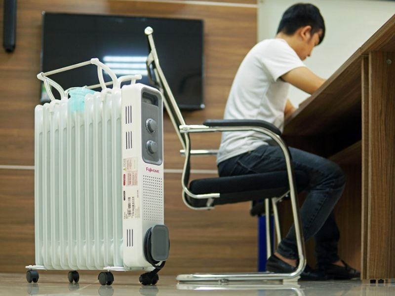 Máy sưởi dầu giúp bảo vệ sức khỏe hô hấp và làn da của người dùng