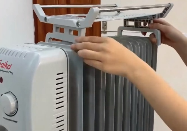 Sau khi vệ sinh, bạn lắp máy lại như cũ và tiến hành chạy thử