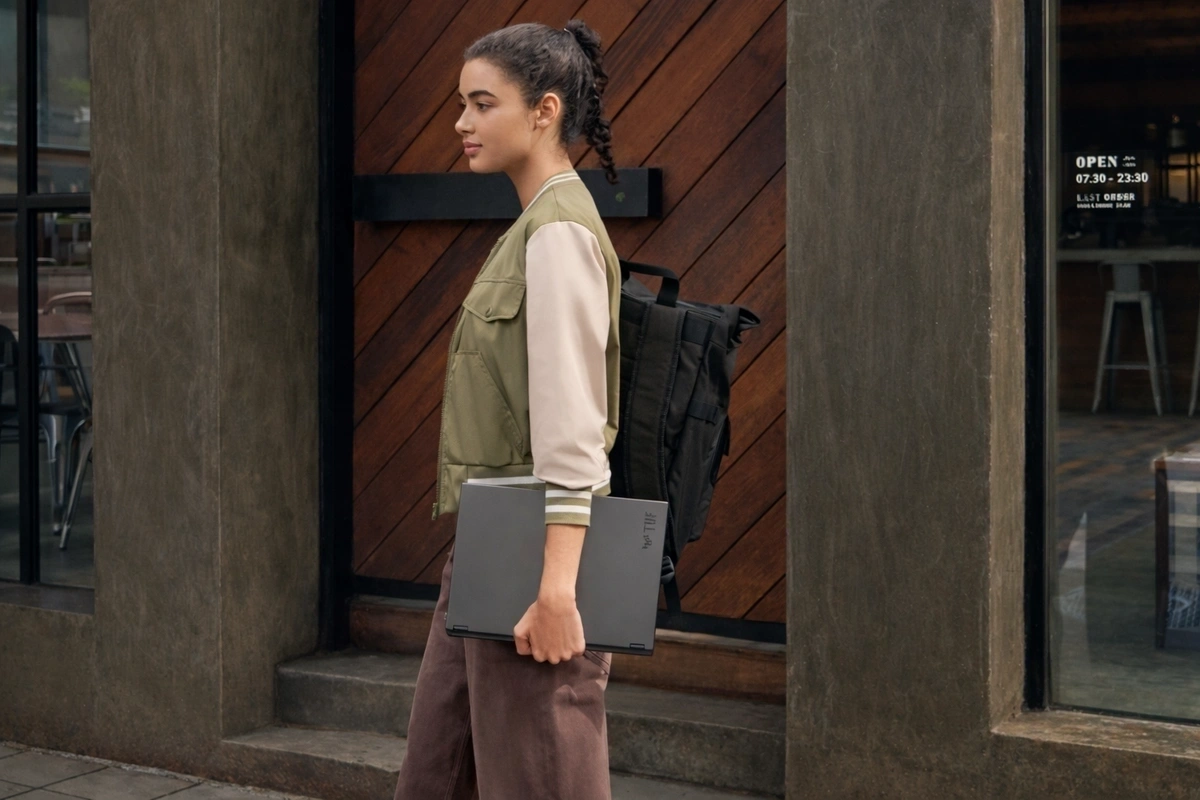 ASUS ra mắt laptop gaming mỏng nhẹ TUF Gaming A14 tại CES 2026