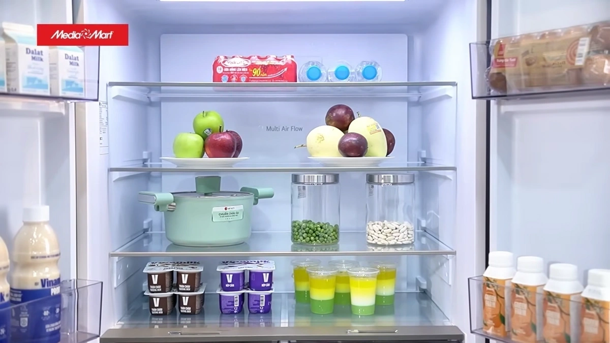 Dung tích 502 Lít: Sắp xếp khoa học, ngăn ngừa lẫn mùi