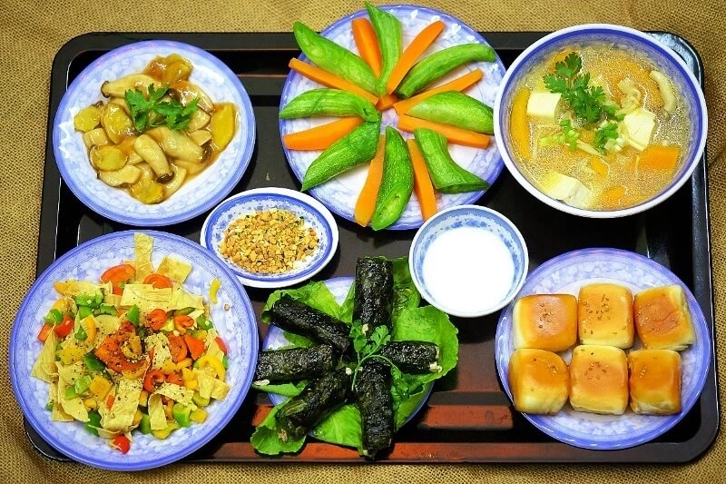 Mâm cỗ chay cúng ông Công ông Táo