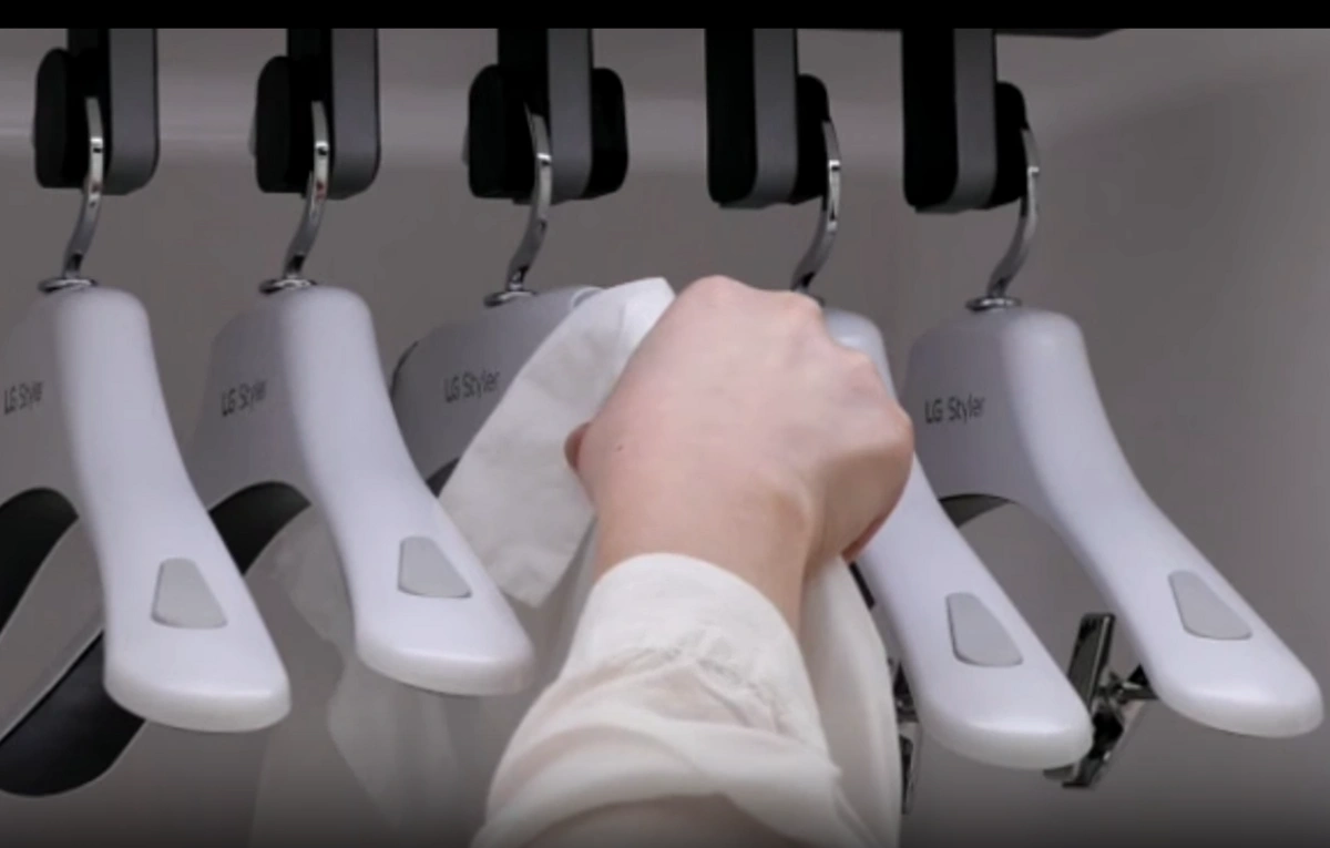 Tủ giặt hấp sấy LG Styler SC5MBR80H - Khử mùi, diệt khuẩn, hút ẩm