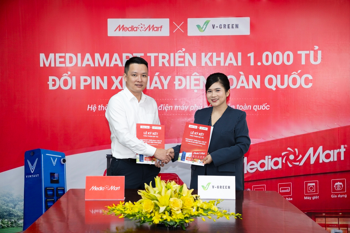V-GREEN VÀ MEDIAMART HỢP TÁC TRIỂN KHAI 1.000 TỦ ĐỔI PIN XE MÁY ĐIỆN TRONG THÁNG 5/2026