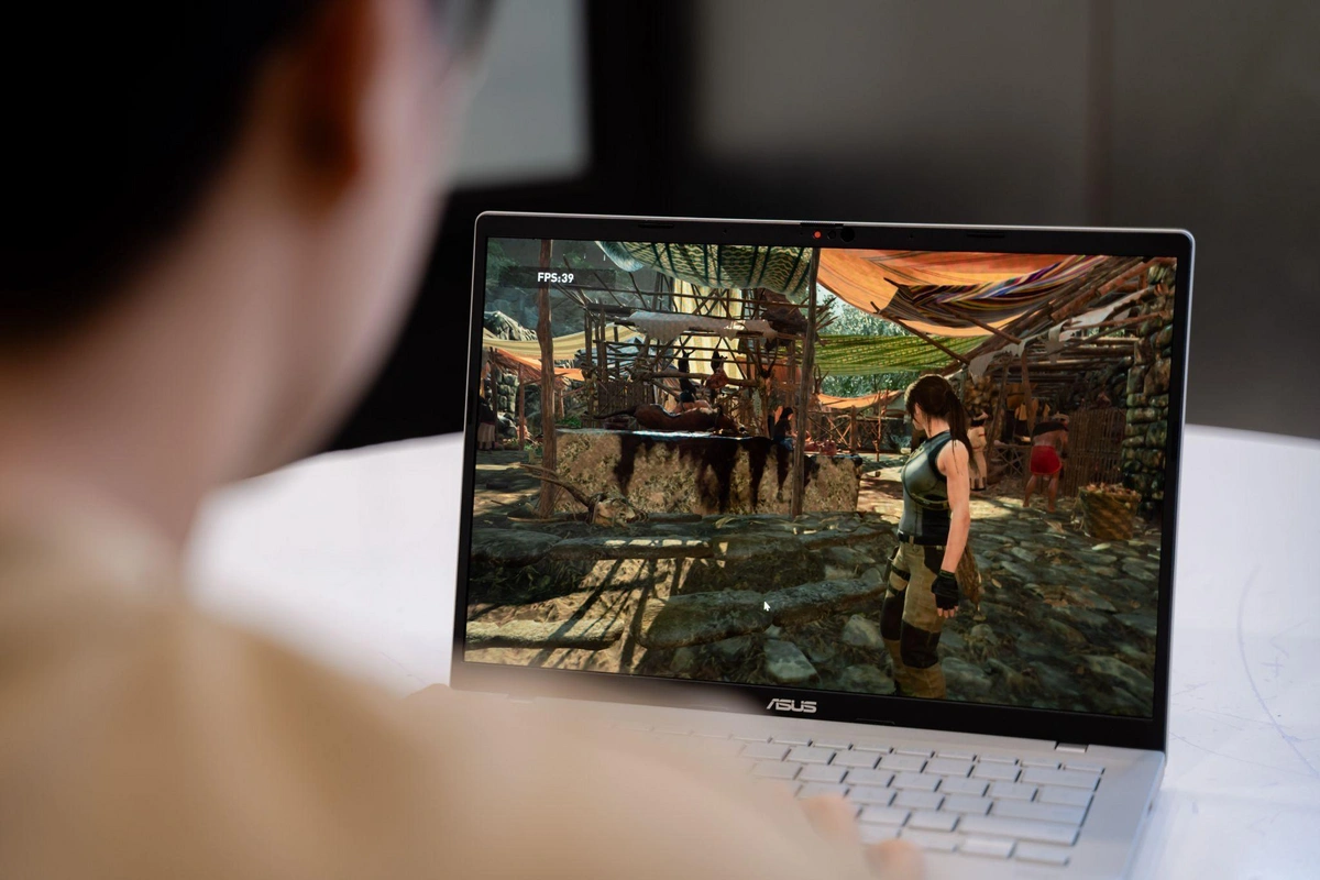 Laptop Snapdragon có chơi game được không?