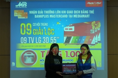 Chúc mừng khách hàng thứ 2 đã trúng giải Smart TV LG 55 inch - Tuần 2 CT 