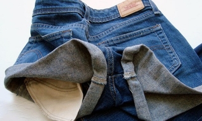 5 độc chiêu giặt và bảo quản đồ jean không bạc màu