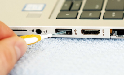 Cách vệ sinh cổng USB laptop đúng cách, đơn giản tại nhà