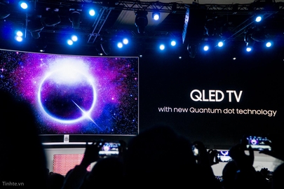 [CES 2017] Samsung ra mắt TV QLED: LCD kết hợp chấm lượng tử kim loại, độ sáng tối đa 2000 nit
