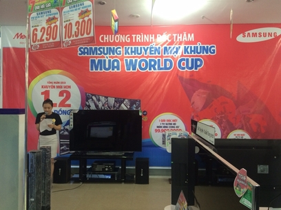 Chúc mừng khách hàng trúng thưởng Chương trình Cuồng nhiệt World Cup cùng Samsung