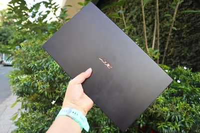 Laptop 14 inch nhẹ nhất Việt Nam