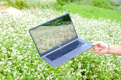 Laptop siêu mỏng nhẹ ngày càng phổ biến tại VN