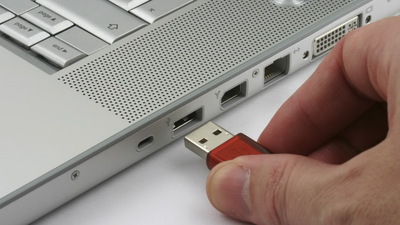 Mẹo lấy dữ liệu từ USB hỏng hoặc cũ