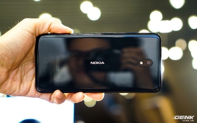 Nokia 3.2 chính thức ra mắt: Màn hình lớn 6,26 inch, có phím vật lý gọi Google Assistant, hai phiên bản dung lượng, giá từ 2,99 triệu đồng