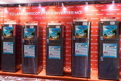 Sharp ra mắt tủ lạnh Apricot với công nghệ J-Tech Inverter: nhỏ gọn, 3 ngăn rộng rãi, tiết kiệm điện