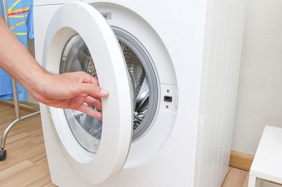 Tại sao máy giặt lồng ngang giá cao hơn máy giặt lồng đứng?