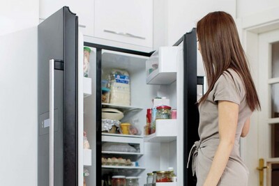 Tủ lạnh mới mua bị nóng hai bên: Nguyên nhân và cách khắc phục